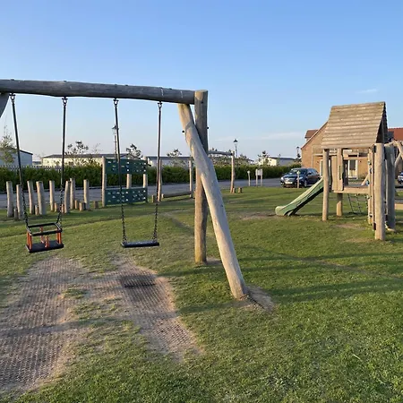 Arthurs Retreat - Part Of The The Bay Village With Pool, Gym And Direct Access, Pub, Restaurant, Tennis And Meadows Walks * Filey