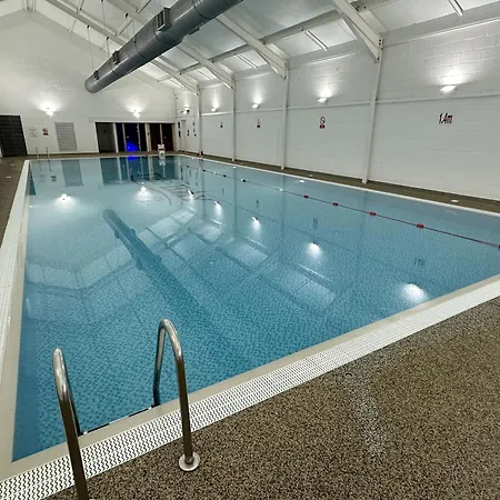 Feriehus Arthurs Retreat - Part Of The The Bay Village With Pool, Gym And Direct Access, Pub, Restaurant, Tennis And Meadows Walks *