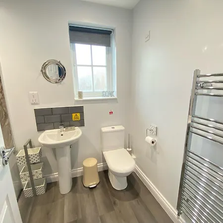 Arthurs Retreat - Part Of The The Bay Filey Holiday Village With Pool, Gym And Direct Beach Access, Pub, Restaurant, Tennis And Meadows Walks *